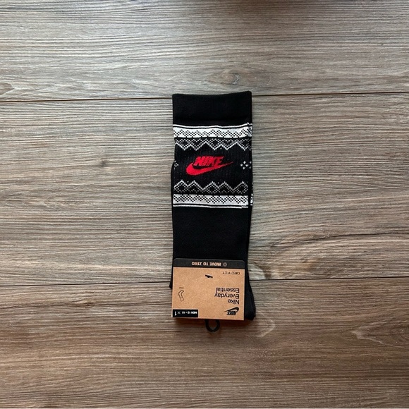Nike | XL Socks in Black/Red (OS) - Picture 3 of 9